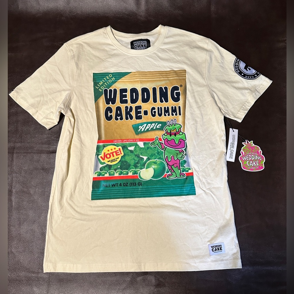 Wake, Bake & Cake MENS CENTRAL MILLS WEDDING CAKE GUMMIES TEE